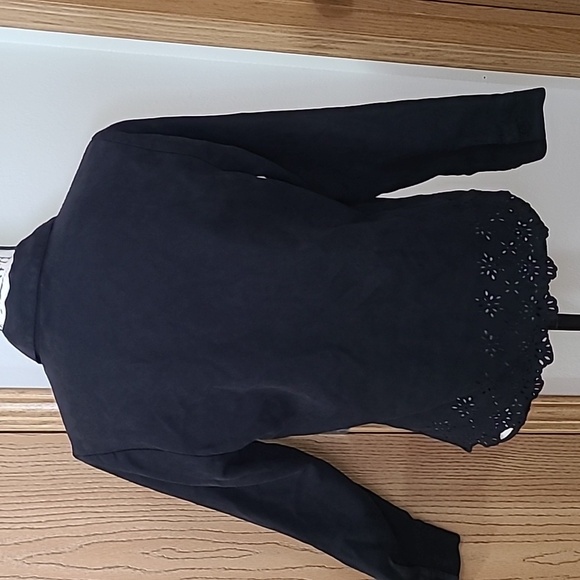 Relativity suede feel black button down laser cut eyelet floral pattern hem top - Picture 2 of 4